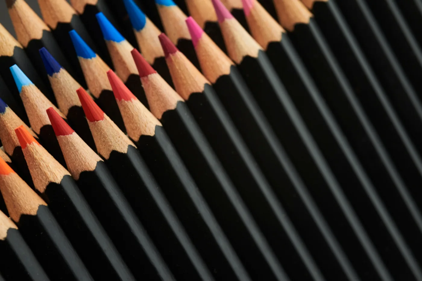 Artist Colour Pencils (24 Shades)
