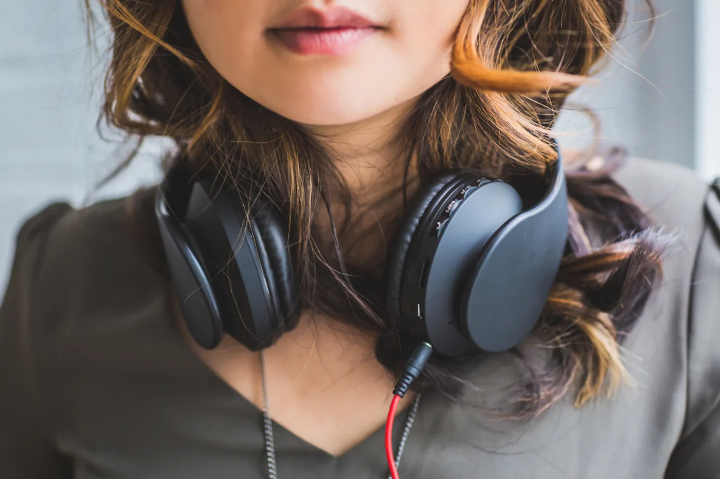 Arc ANC Wireless Headphones, another view