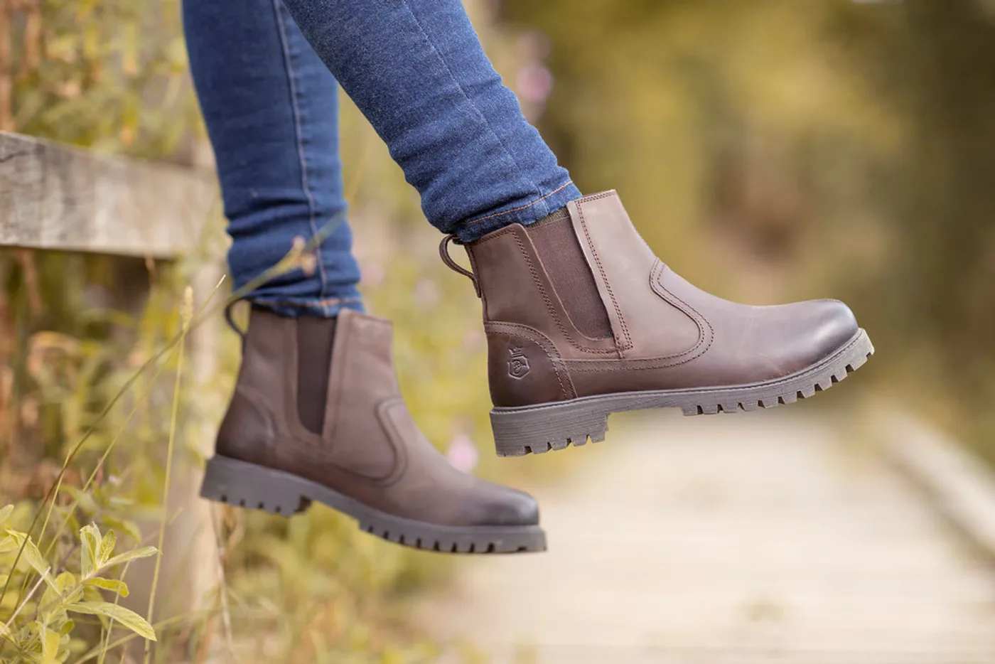 Chelsea Boot in Taupe Leather