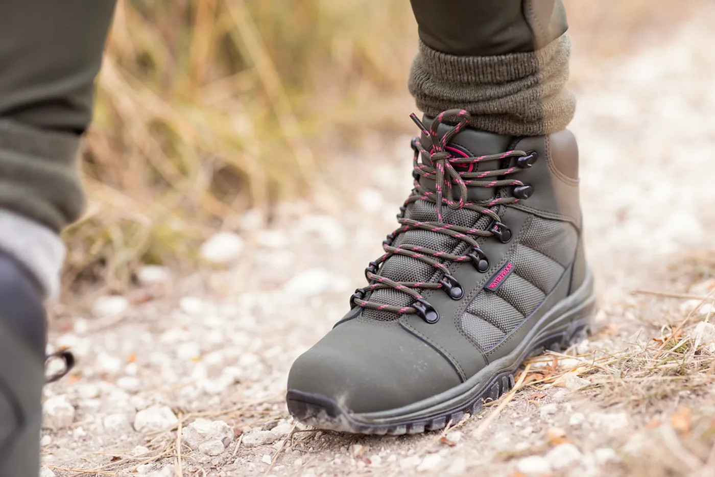 Trail Mid Hiking Boot