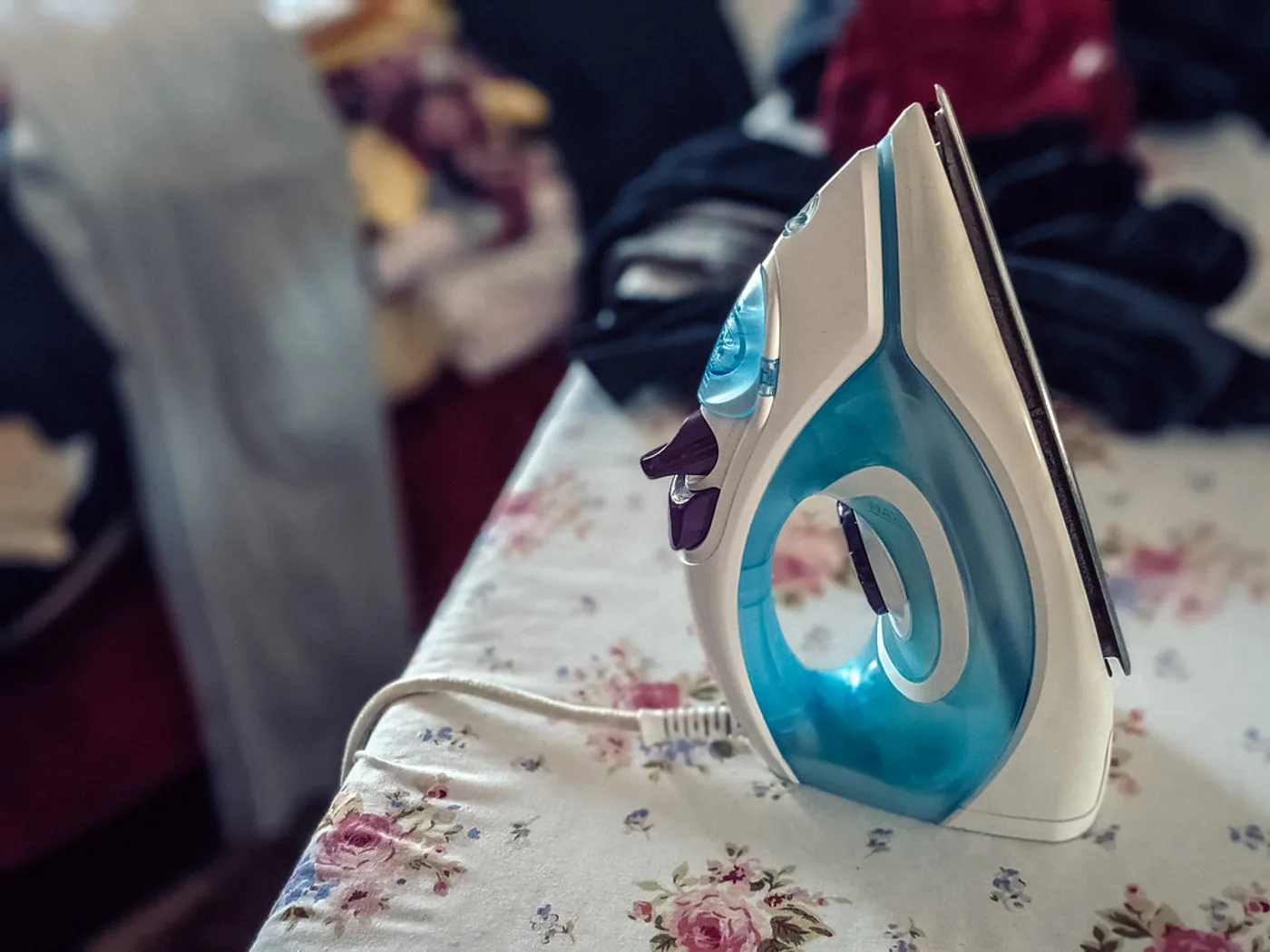Press-Perfect Steam Iron